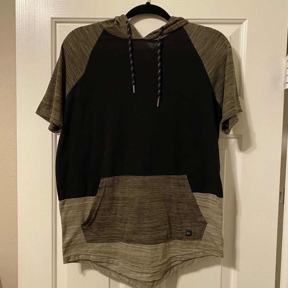 DEPARTWEST Short Sleeve Hoodie Tee (men’s M)